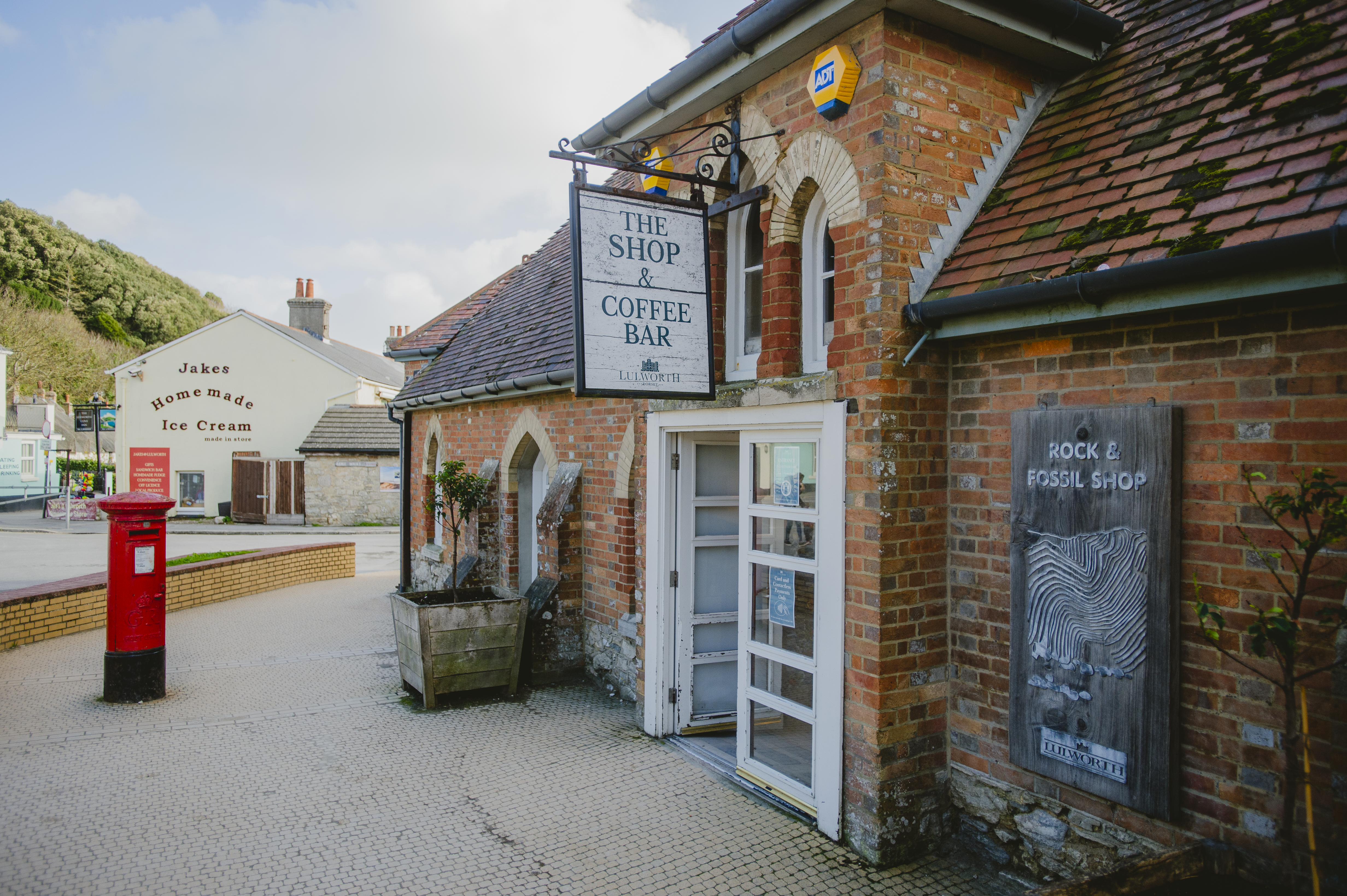 Lulworth The Shop and Coffee Bar